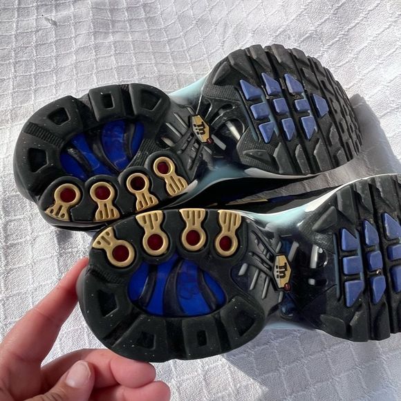 NIKE AIR MAX PLUS HYPER BLUE 2018 - Picture 12 of 14